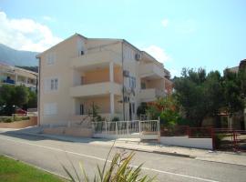 Apartments Ada, hotel u Tučepima