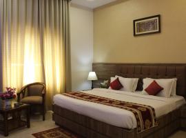 Regal Hotel and restaurant, hotel in Mathura