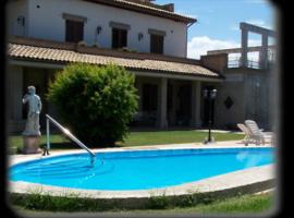 Luconi Affittacamere, &scaron;eimos būstas mieste Džezis