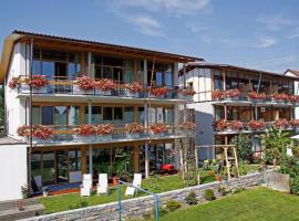 Appartement Hotel Seerose, rental pantai di Immenstaad am Bodensee