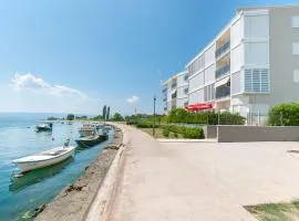 AP 6+2 in one of the most luxury building in Omis