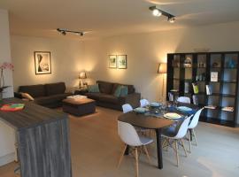 NEW Design apartment in Brussels, hotel berdekatan Tour & Taxis, Brussels