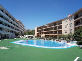 Summerland LC Holiday Home, ξενοδοχείο σε Los Cristianos