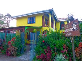 Cabinas Tortuguero Natural, hostel in Tortuguero