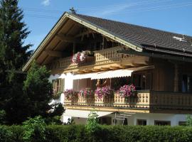 Ferienhaus Alpenzauber, hotel in Krün