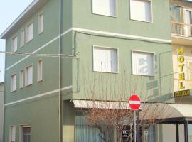 Hotel Cucciolo, hotel v destinácii Donoratico