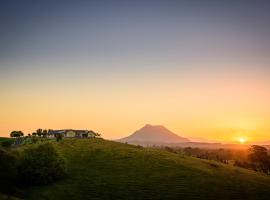 Secret Lake Farmstay, viešbutis su vietomis automobiliams mieste Fakatanė