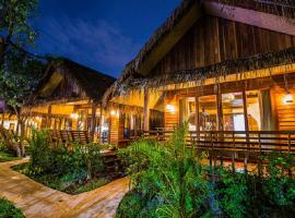 Bora Bora Villa Phuket โรงแรมในฉลอง
