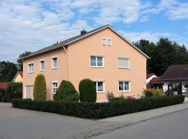 Appartementhaus Scholz, hotel with parking in Egglfing