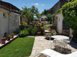 TOURNUS Belle maison vue sur Sa&ocirc;ne