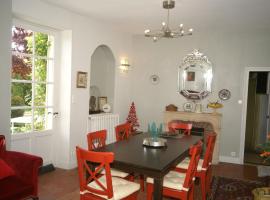 Apartment with south facing balcony, holiday rental sa Yèvre-le-Châtel