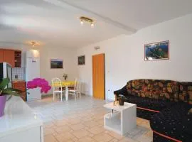 Apartman JADRANKO Murter in a quiet environment near the center and the beach