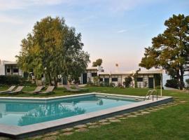 Angelbay Bungalows, hotell i Agia Triada