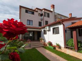 Apartments Grozdanić, four-star hotel in Fažana