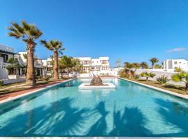 B13-Dúplex luminoso+ piscina a 150 m del mar, hotel i Charco del Palo