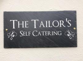 The Tailors, hotel blizu znamenitosti Drumkeeran Heritage Centre, Ballyfarnon