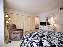 440 West Condo 1604N