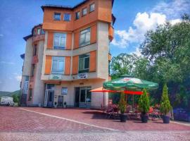 Hotel Seos, hotel v destinaci Hadžići