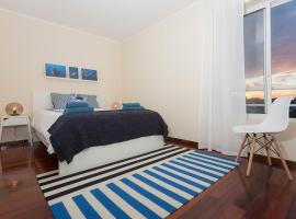 Green & Blue 3 Bedrooms, hotell med parkeringsplass i Ponta Delgada
