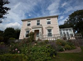 Sunny Bank Guest House, bed & breakfast a Hythe