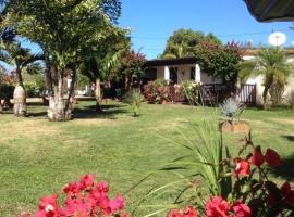Le bungalow des bougainvilliers, hotel v destinaci Ducos