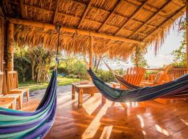 Lake Front Suite, strandleiga í Santa Cruz La Laguna