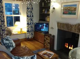 Sky Cottage, holiday home in Fowey