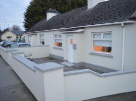 The Comfy Cottage, hotel in Swords