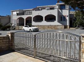 Apartmani Celjak, хотел в Паг