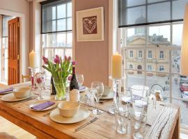 The Square, pet-friendly hotel in Kelso