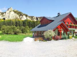 Penzión Štefánik, hotel near Železničná Stanica Veľká Bytča, Súľov