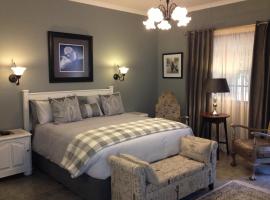 Farmhouse Lodge, hotel with parking in Newcastle