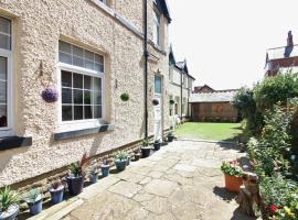 The Coach House Apartment, hotel in Lytham St Annes