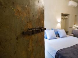 Il Piccolo Cavour Charming House B&B, романтический отель в Ареццо