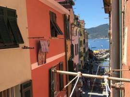 La Polena Camere Vernazza - Visconti Apartment, готель у місті Вернацца