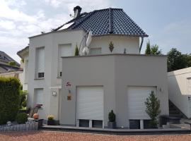 Pension Apartment Burscheid, hostal o pensió a Burscheid