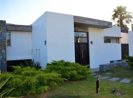 Best Vila in Manantiales - El Chorro with maid