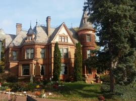 Henderson Castle Inn, hotel di Kalamazoo