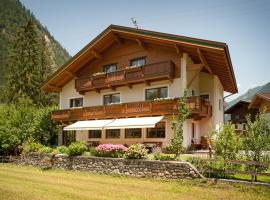 LEO Appartements, vacation rental in Mayrhofen