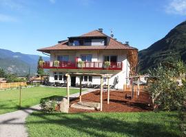 Residence Egger, hotel in Terlano