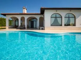 Private Villa First line with sea view in BlackSeaRama Golf A PLUS LOCATION PRIVACY POOL