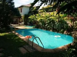 아순시온에 위치한 호텔 Hotel Portal del Sol