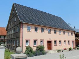 Landurlaub Jung, viešbutis su vietomis automobiliams mieste Ohrenbach