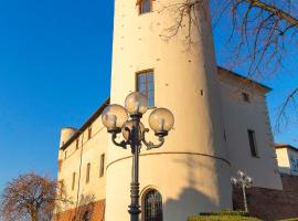 Castello di Cortanze, hotel v destinaci Cortanze