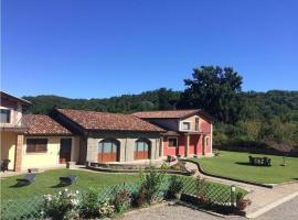 CASA VACANZA VILLA DeA: Villafranca in Lunigiana şehrinde bir otel