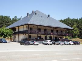 Complejo O Piñeiral A Fonsagrada, družinam prijazen hotel v mestu Fonsagrada