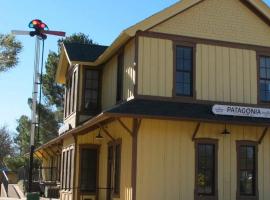 Stage Stop Inn, hotel in Patagonia