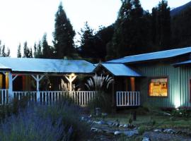 Las Pitras Lodge, Gasthaus in Epuyén