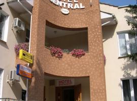 Central Hotel, hotel with parking in Soroca