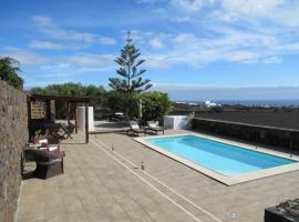 El Cercado, hotel din Tías